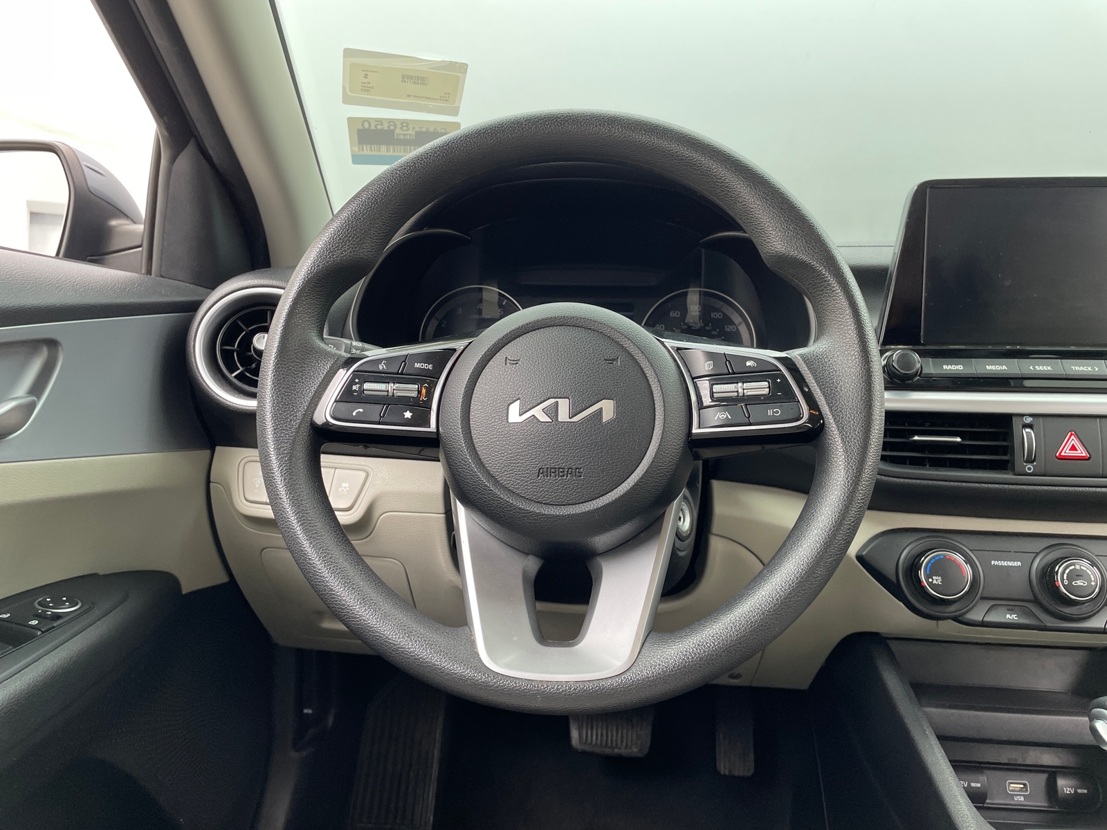 Thumbnail: 2023 Kia Forte - 5