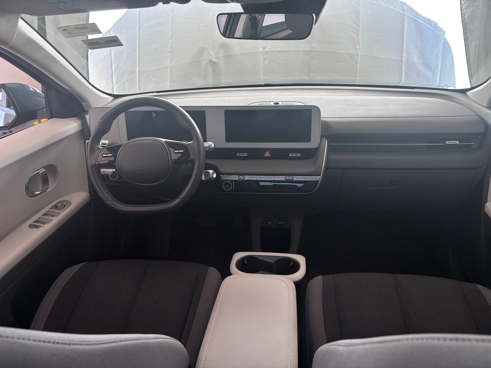 Thumbnail: 2024 Hyundai Ioniq 5 - 3