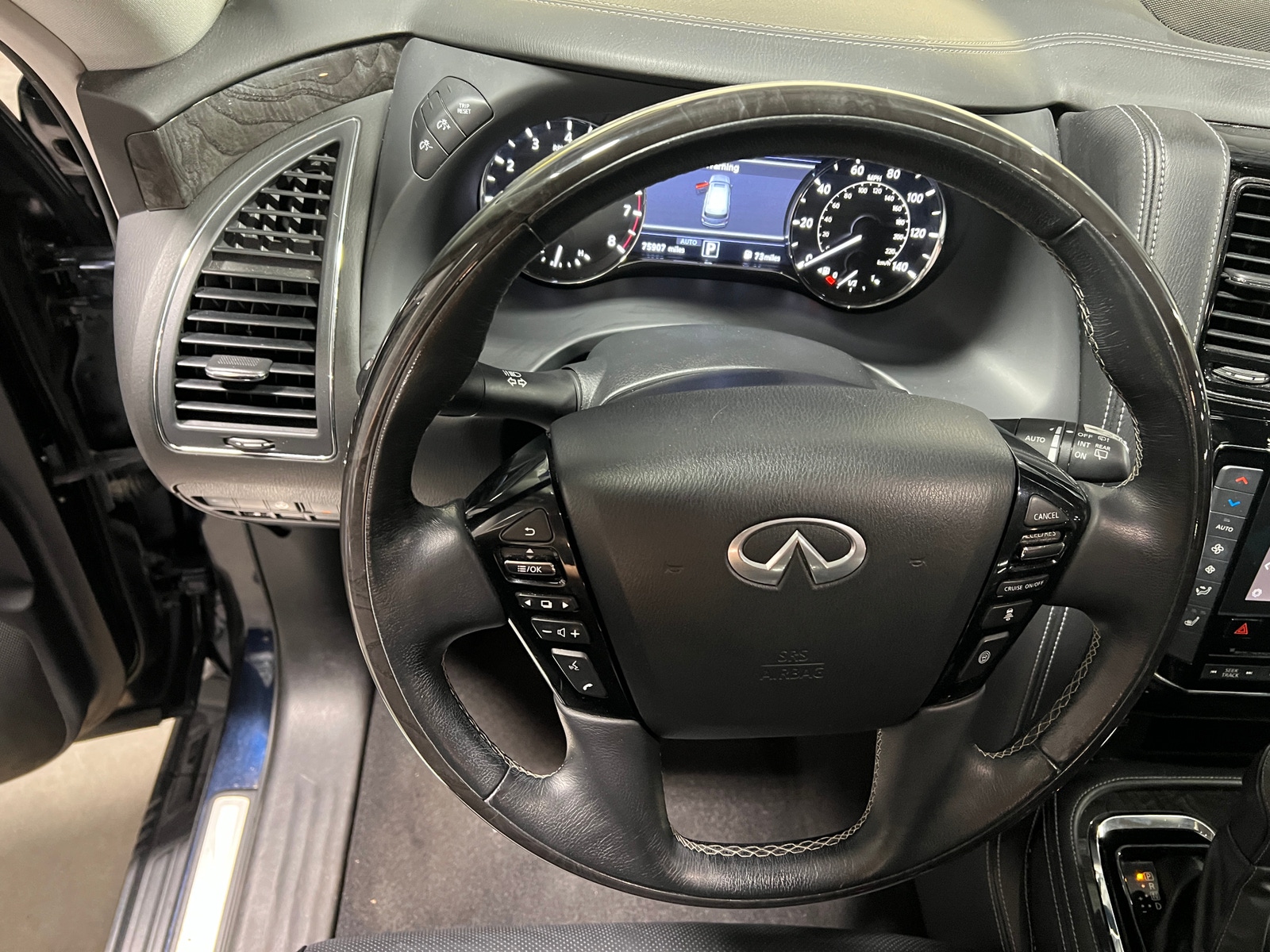 Thumbnail: 2021 INFINITI QX80 - 4