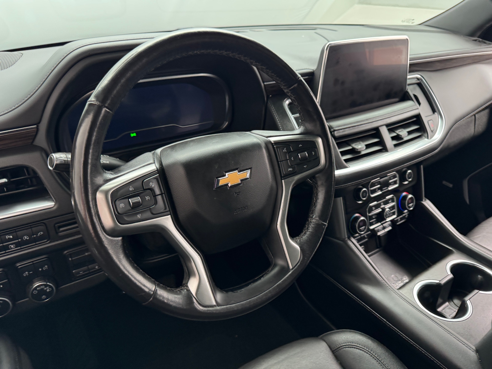 Thumbnail: 2022 Chevrolet Tahoe - 4