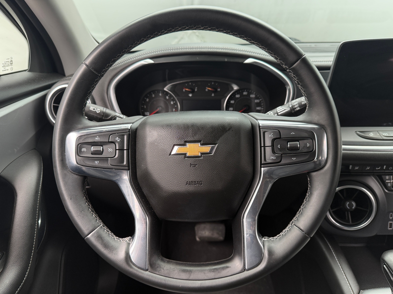 Thumbnail: 2023 Chevrolet Blazer - 4