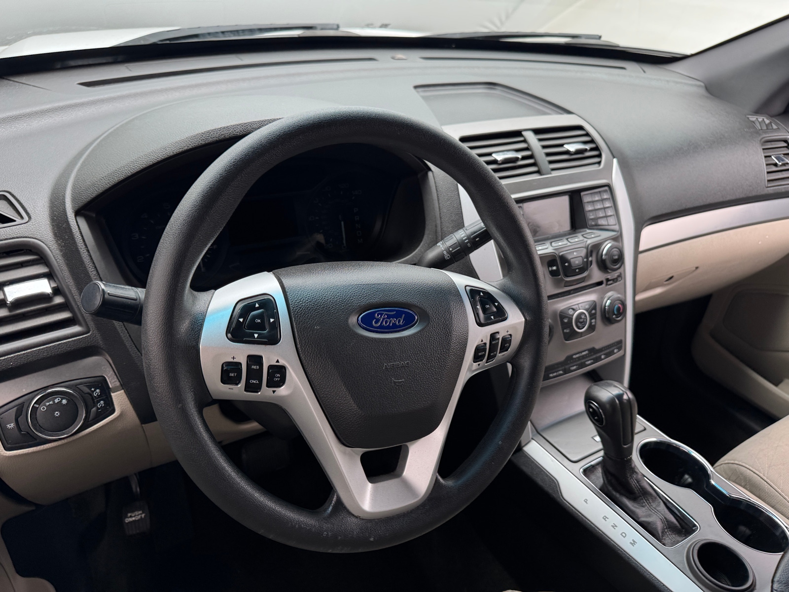 Thumbnail: 2015 Ford Explorer - 5