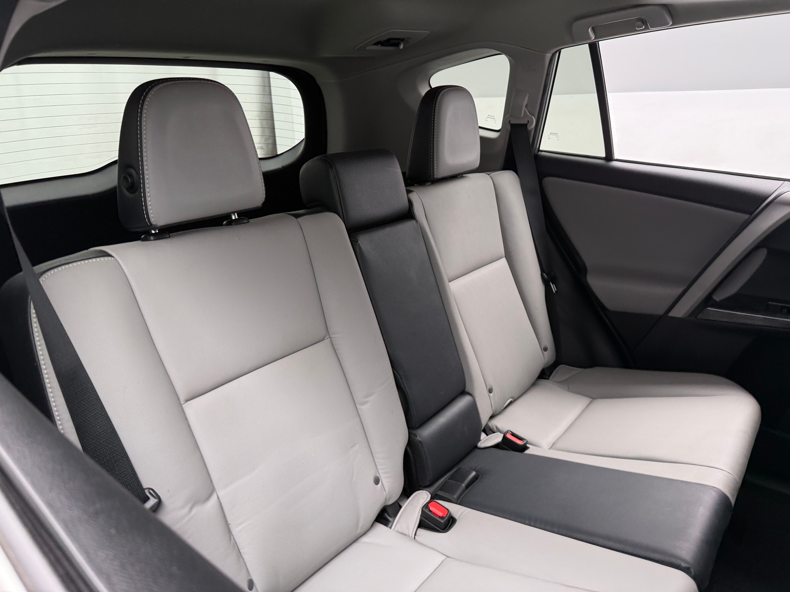 Thumbnail: 2017 Toyota RAV4 - 5