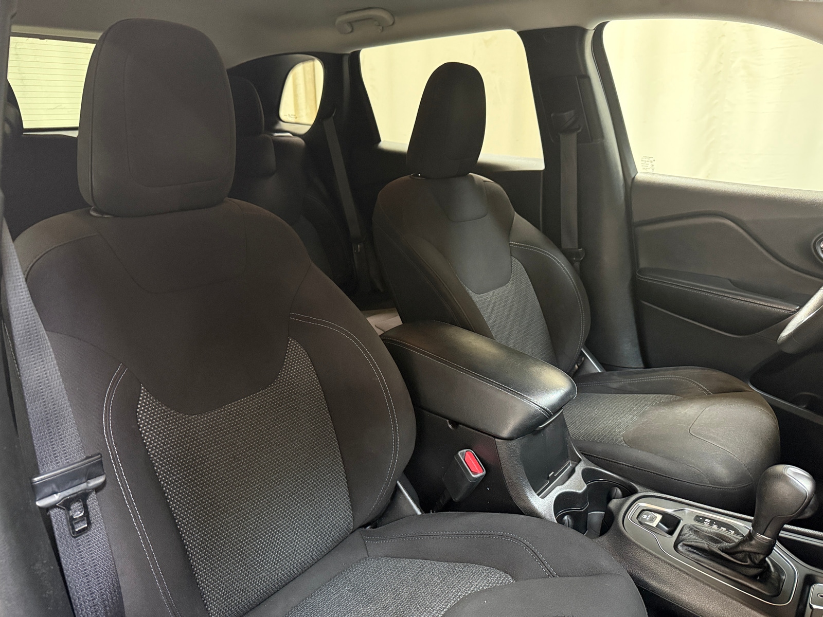 Thumbnail: 2019 Jeep Cherokee - 2