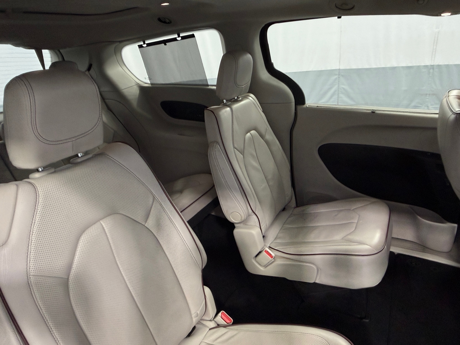 Thumbnail: 2019 Chrysler Pacifica - 5