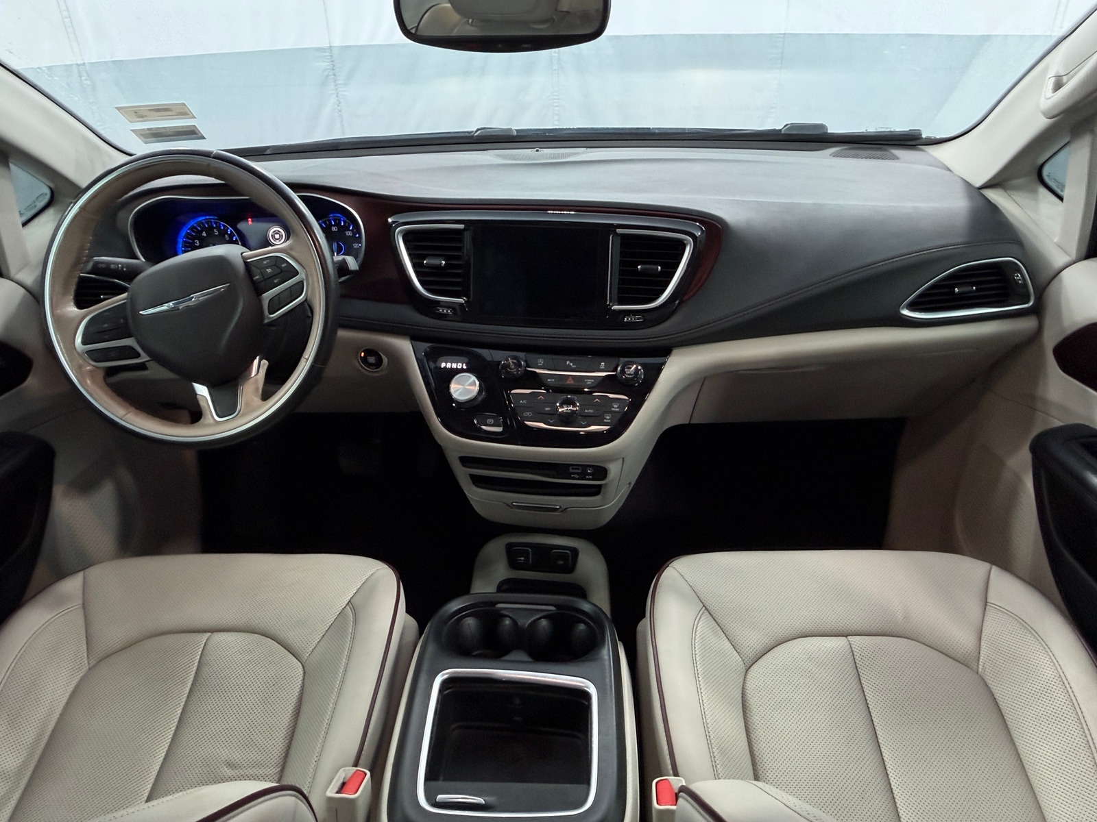 Thumbnail: 2019 Chrysler Pacifica - 2