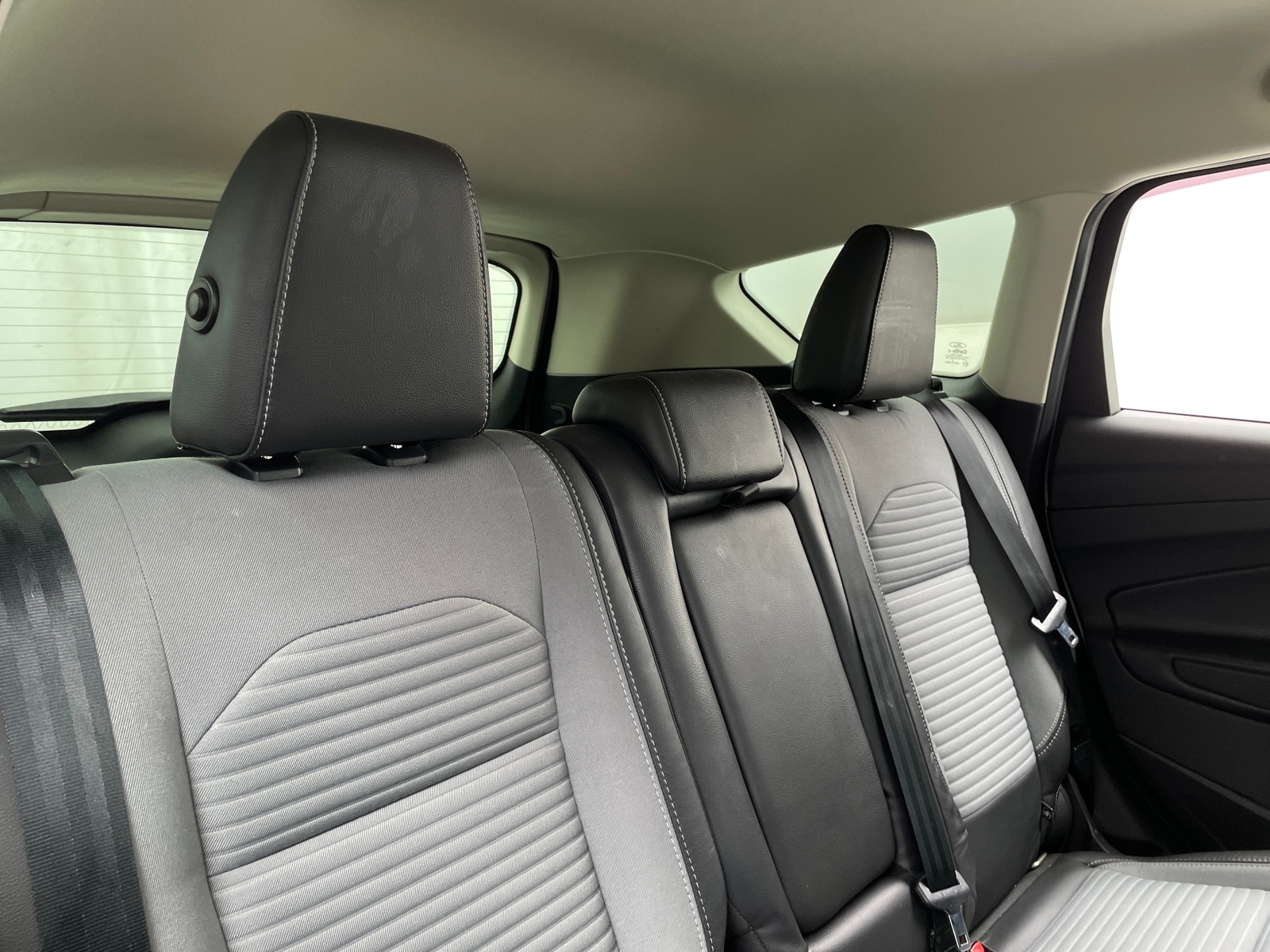 Thumbnail: 2019 Ford Escape - 6