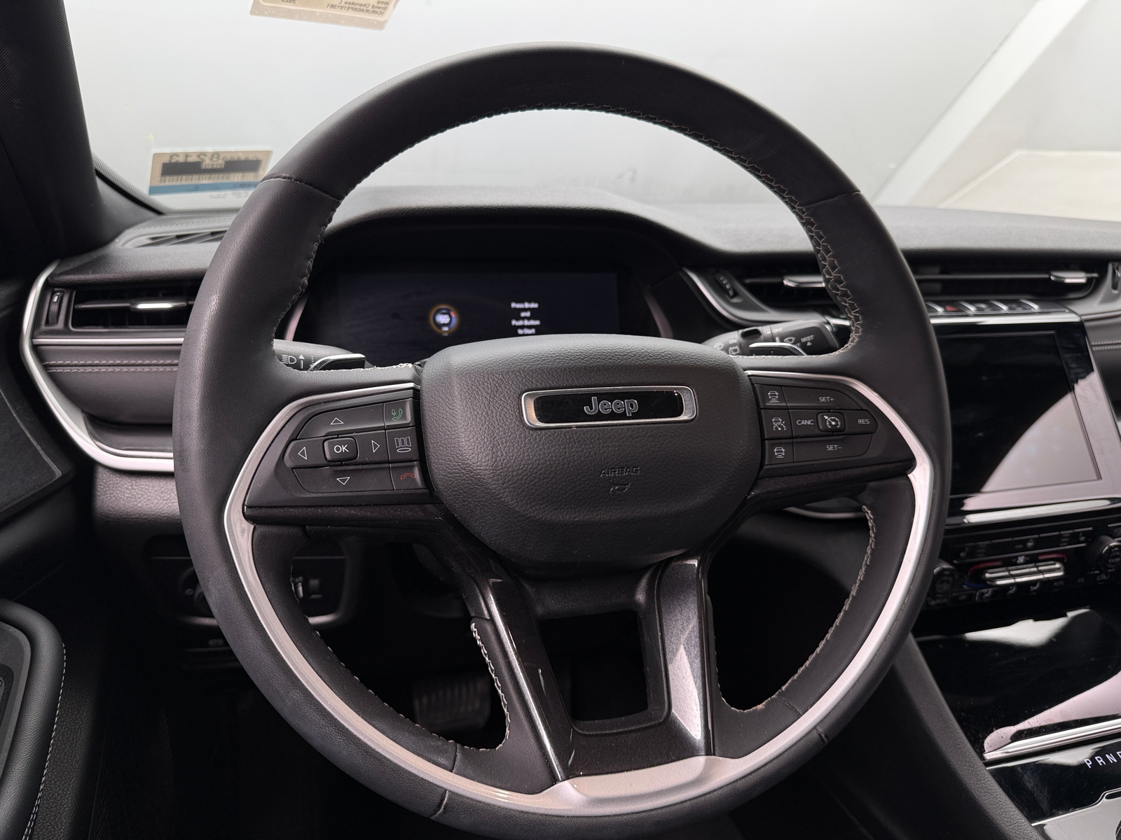 Thumbnail: 2023 Jeep Grand Cherokee L - 4