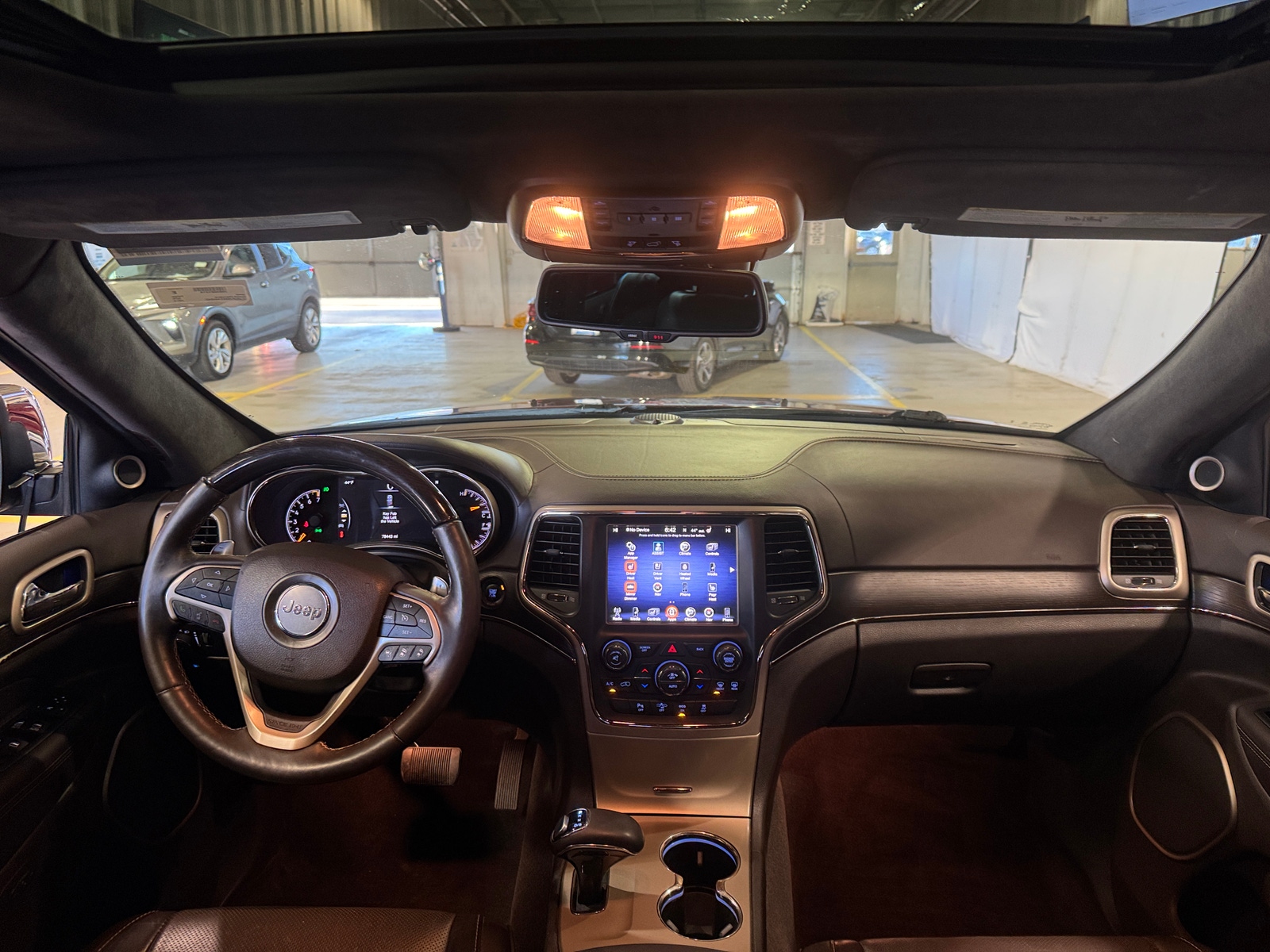 Thumbnail: 2014 Jeep Grand Cherokee - 2