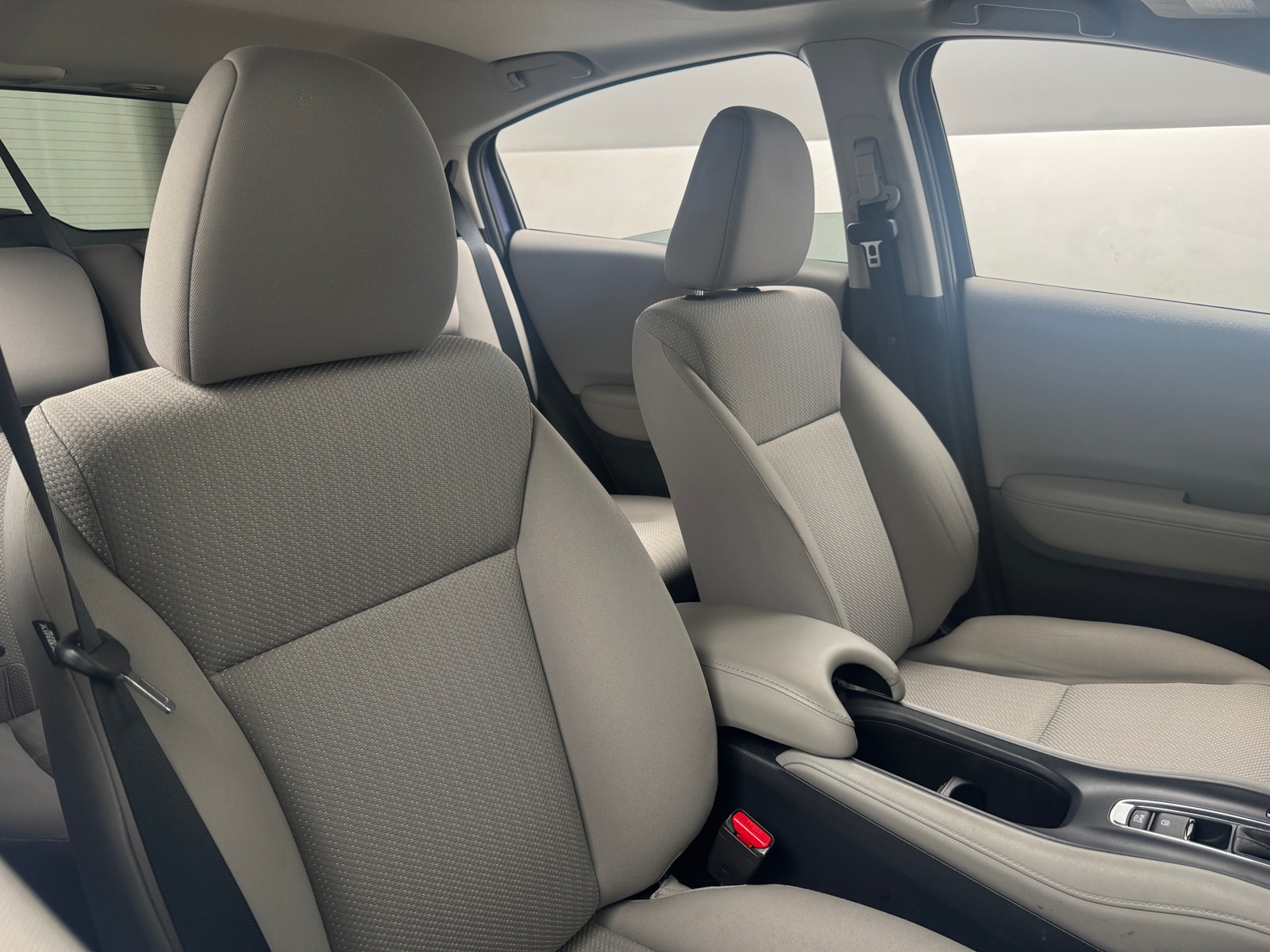 Thumbnail: 2017 Honda HR-V - 2