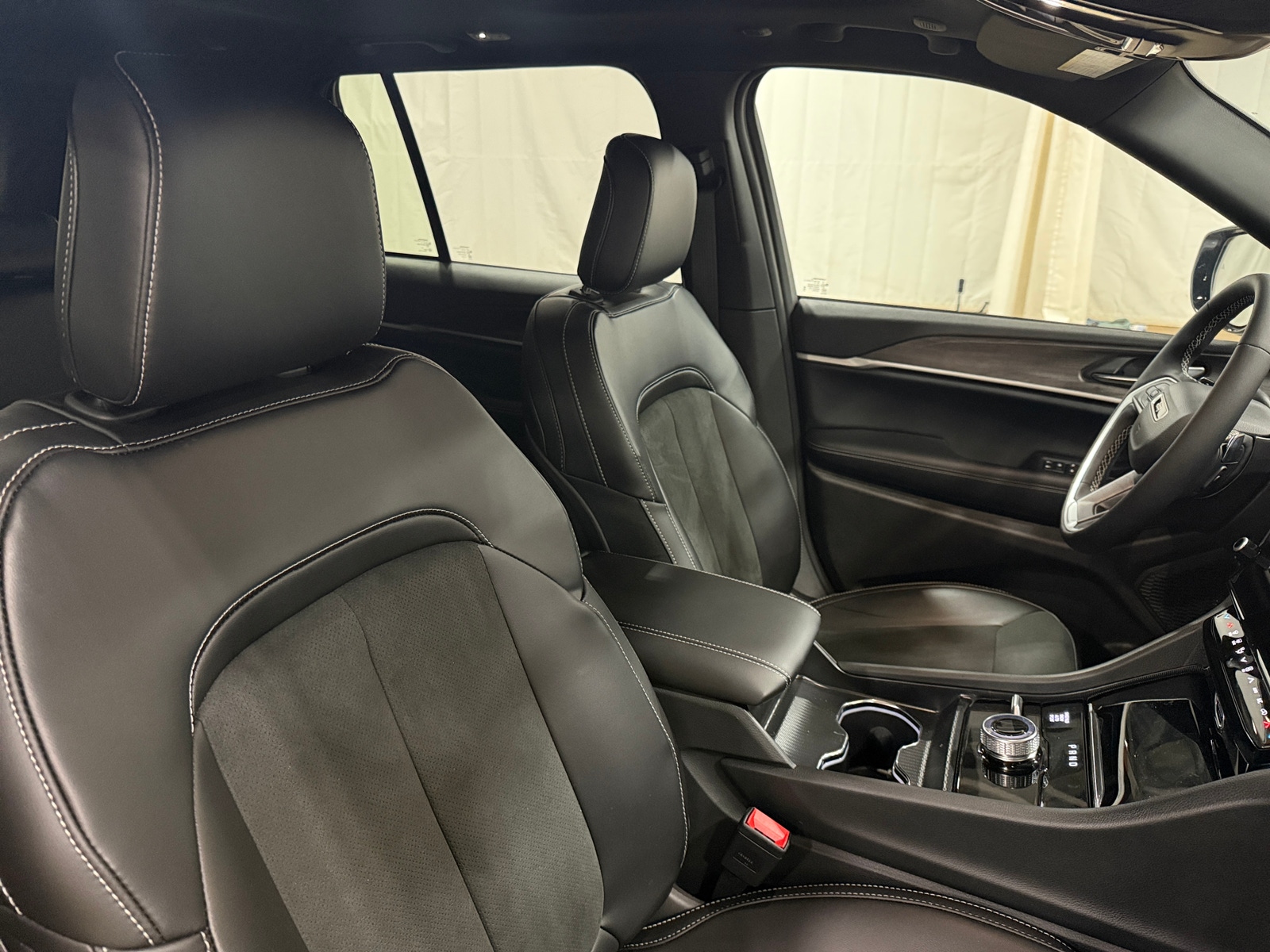 Thumbnail: 2026 Jeep Grand Cherokee - 2