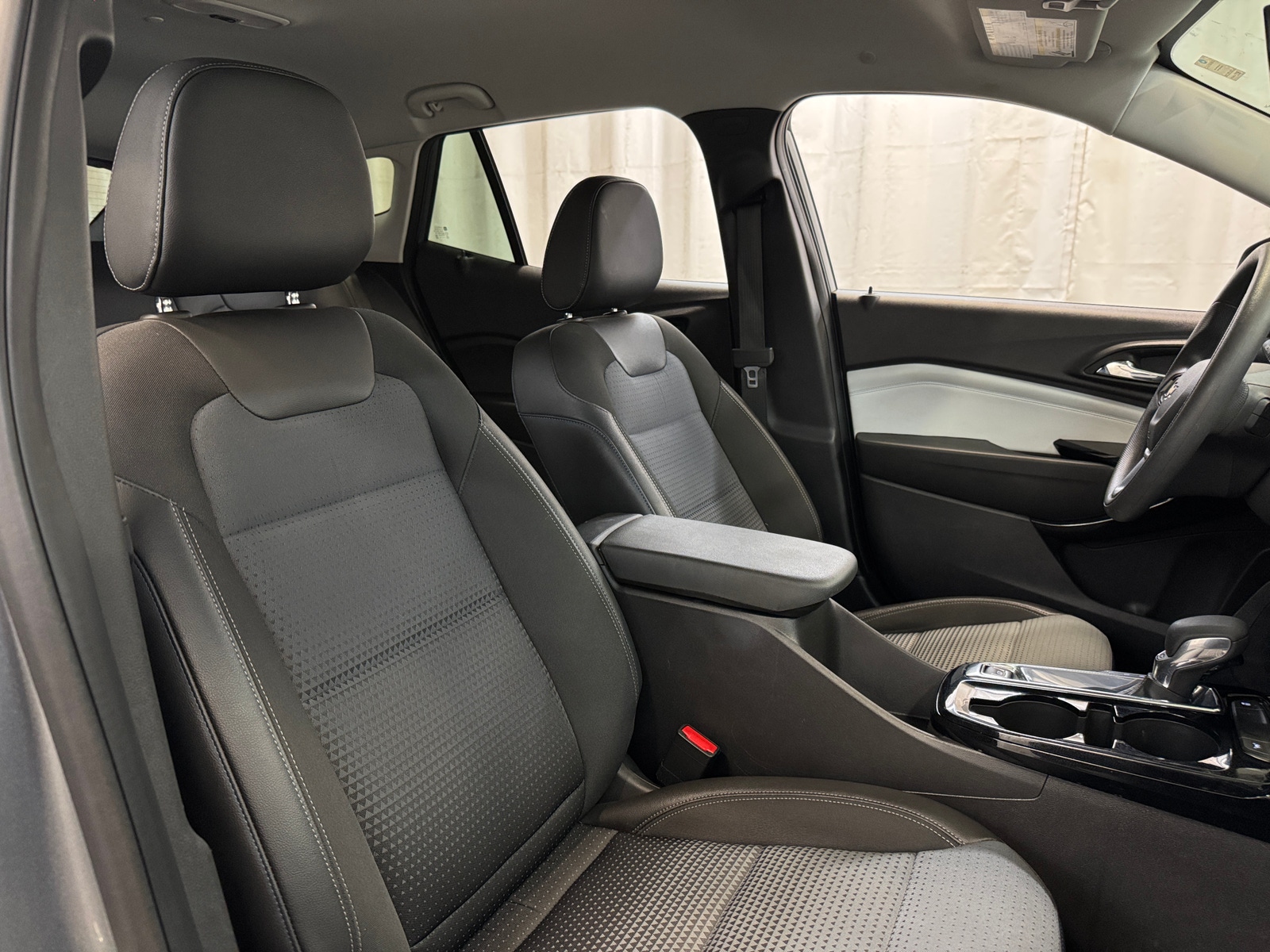 Thumbnail: 2025 Chevrolet Trax - 2