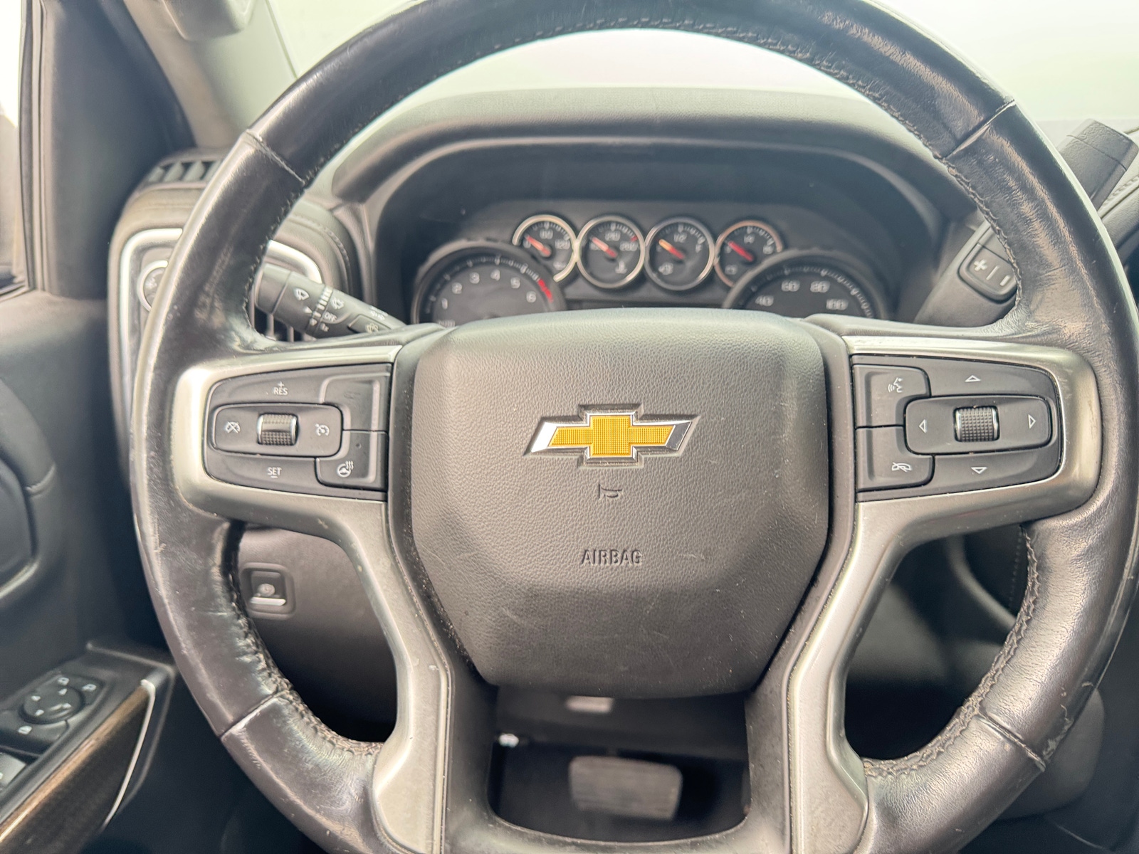 Thumbnail: 2019 Chevrolet Silverado 1500 - 5