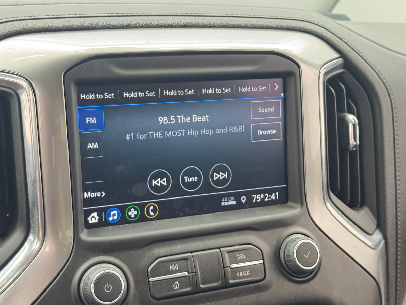 Thumbnail: 2019 Chevrolet Silverado 1500 - 4