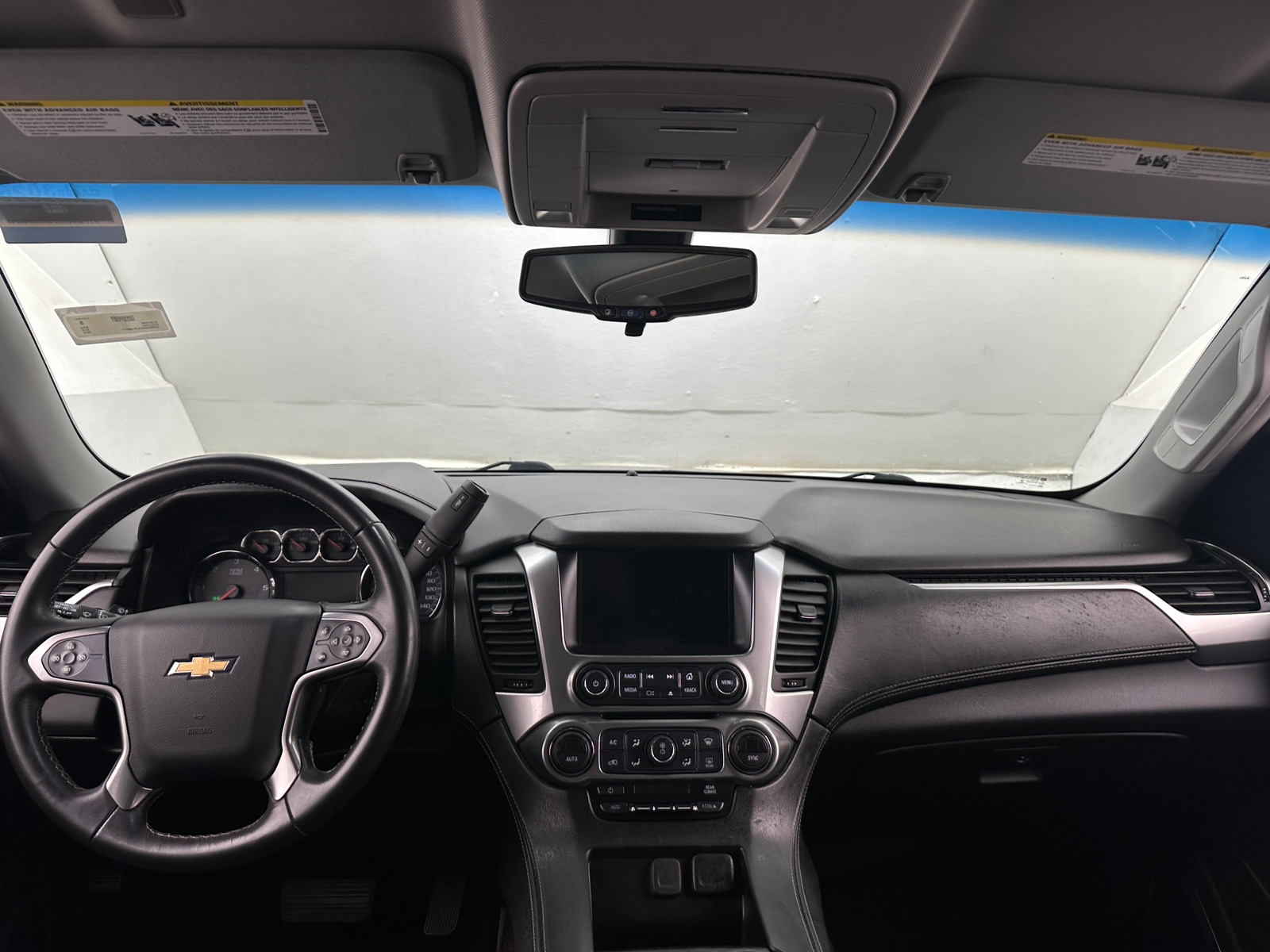 Thumbnail: 2018 Chevrolet Suburban - 3