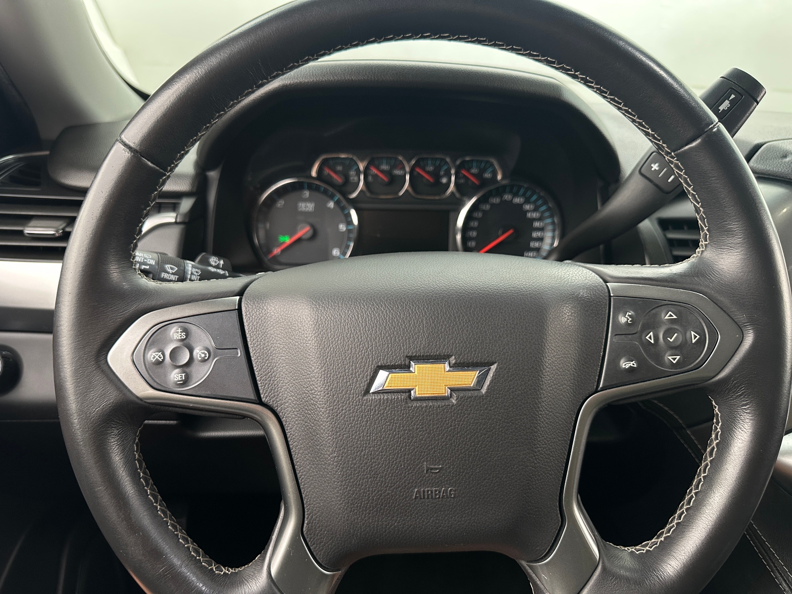 Thumbnail: 2018 Chevrolet Suburban - 5