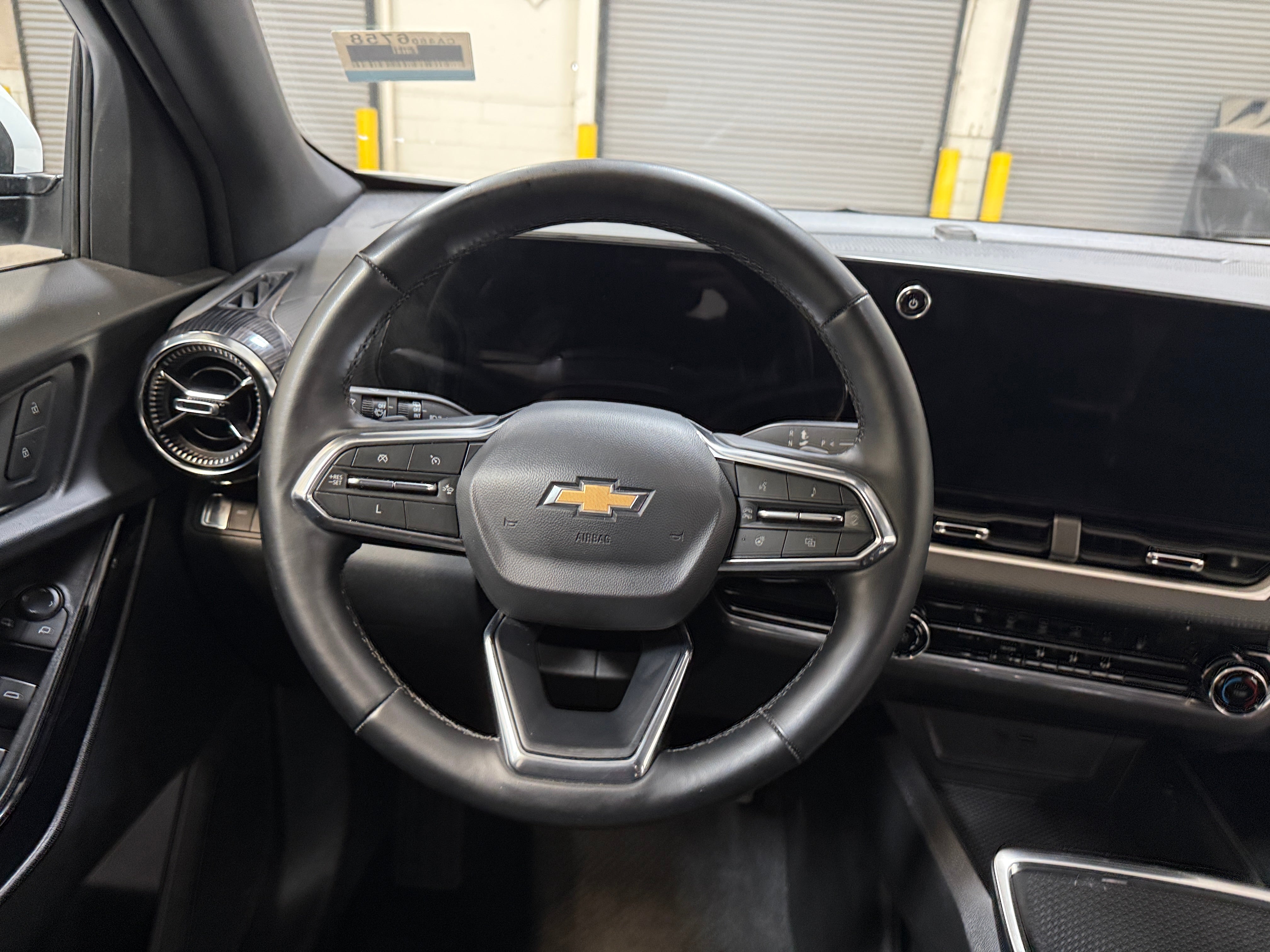 2025 Chevrolet Equinox LT - Photo 9
