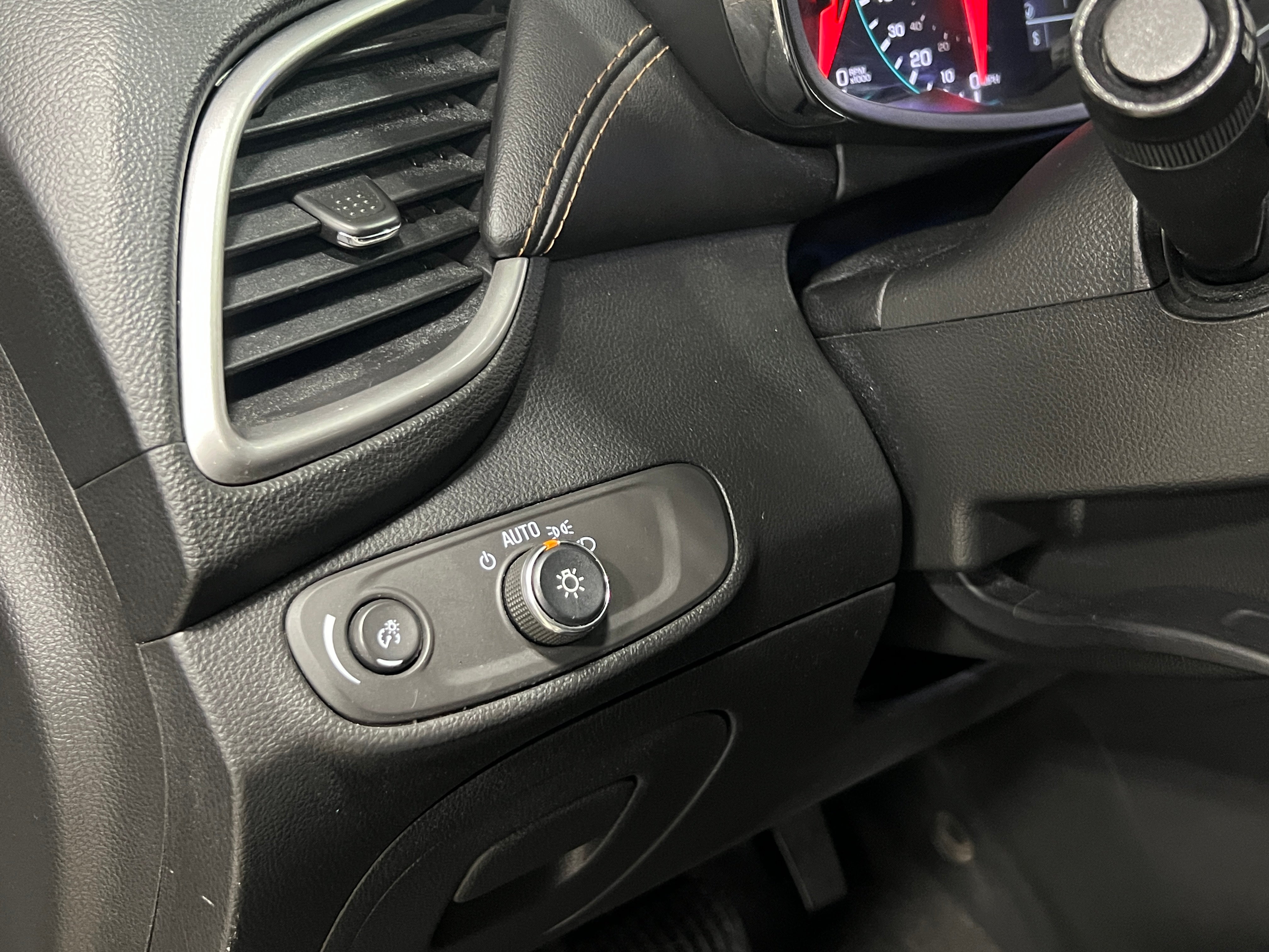 Used 2022 Chevrolet Trax LT with VIN KL7CJPSM3NB520348 for sale in Auburn, WA