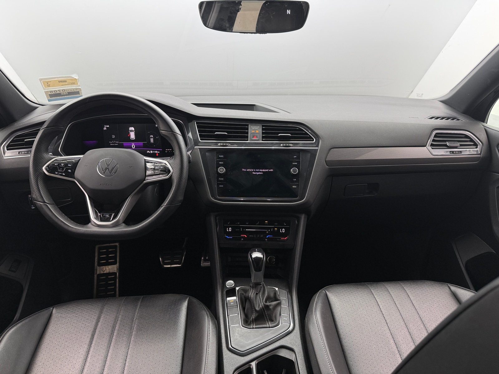 Thumbnail: 2022 Volkswagen Tiguan - 2