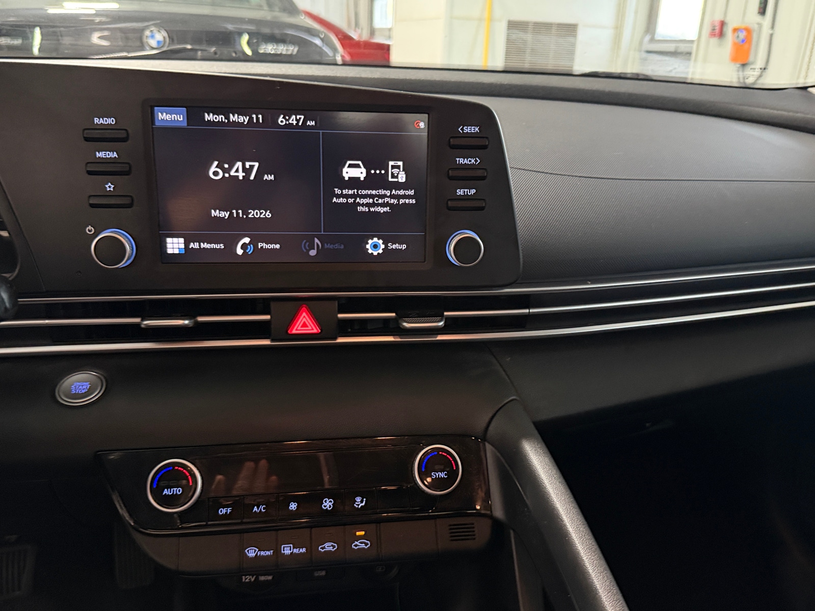 Thumbnail: 2022 Hyundai Elantra - 4
