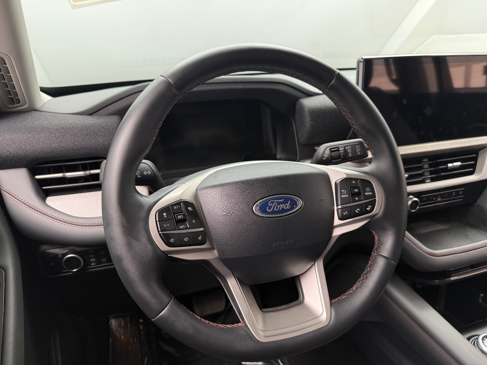 Thumbnail: 2025 Ford Explorer - 5