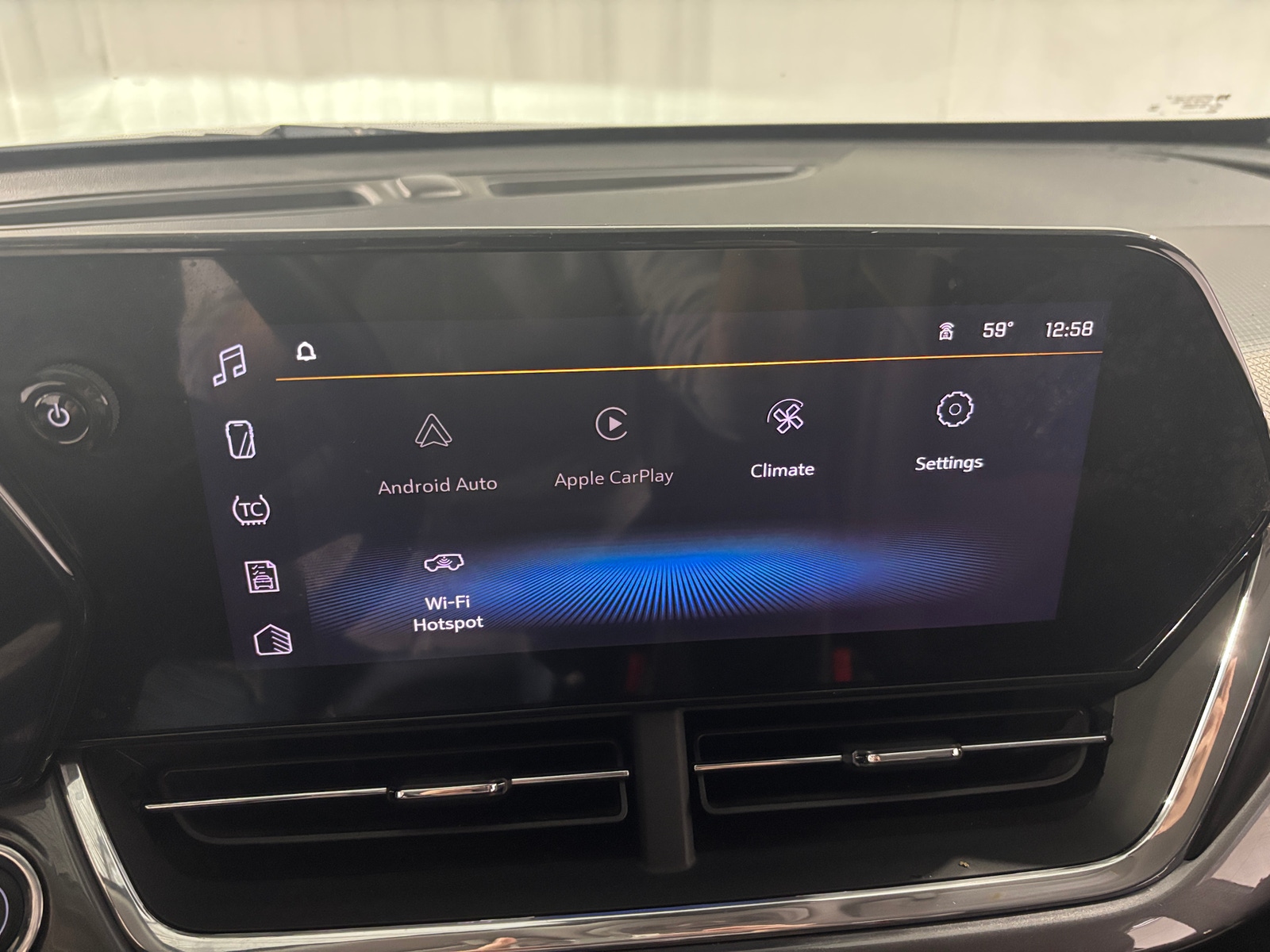 Thumbnail: 2025 Chevrolet Trax - 3