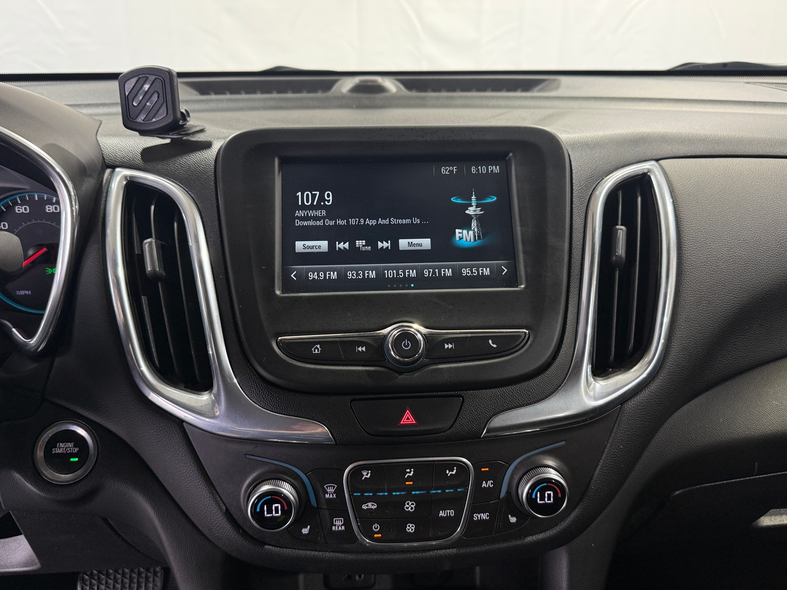 Thumbnail: 2018 Chevrolet Equinox - 4