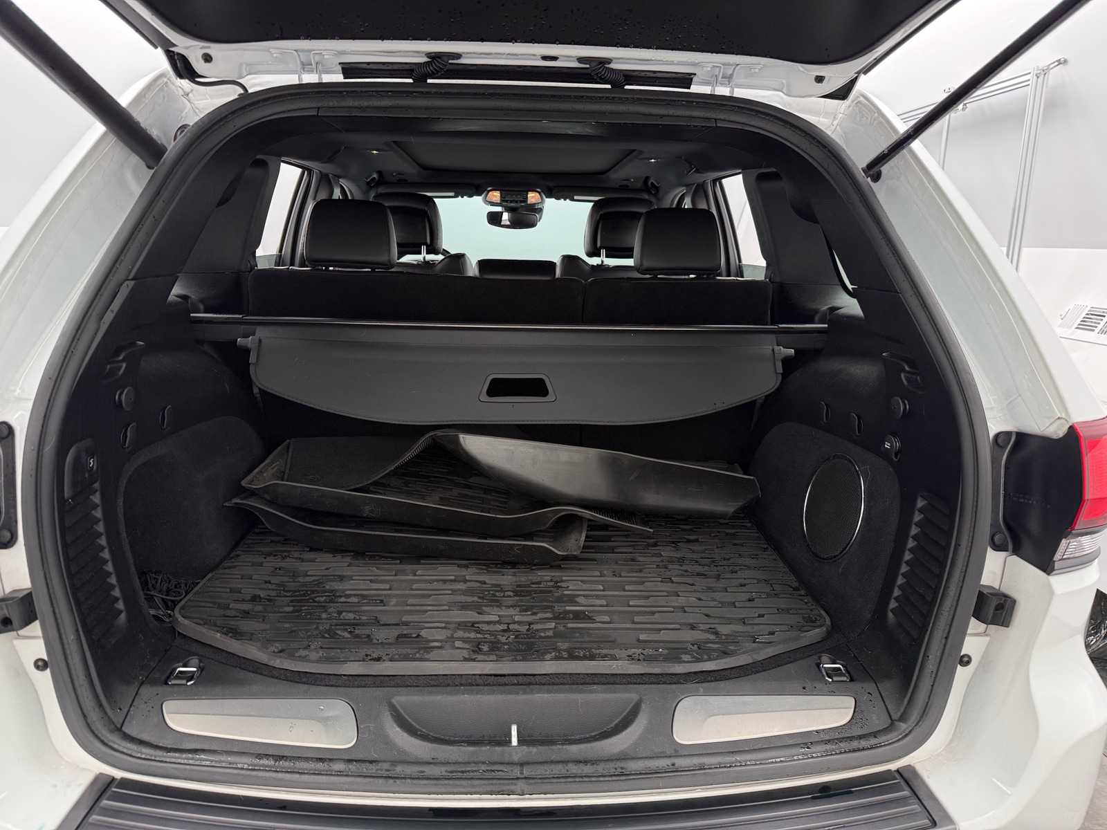 Thumbnail: 2021 Jeep Grand Cherokee - 7
