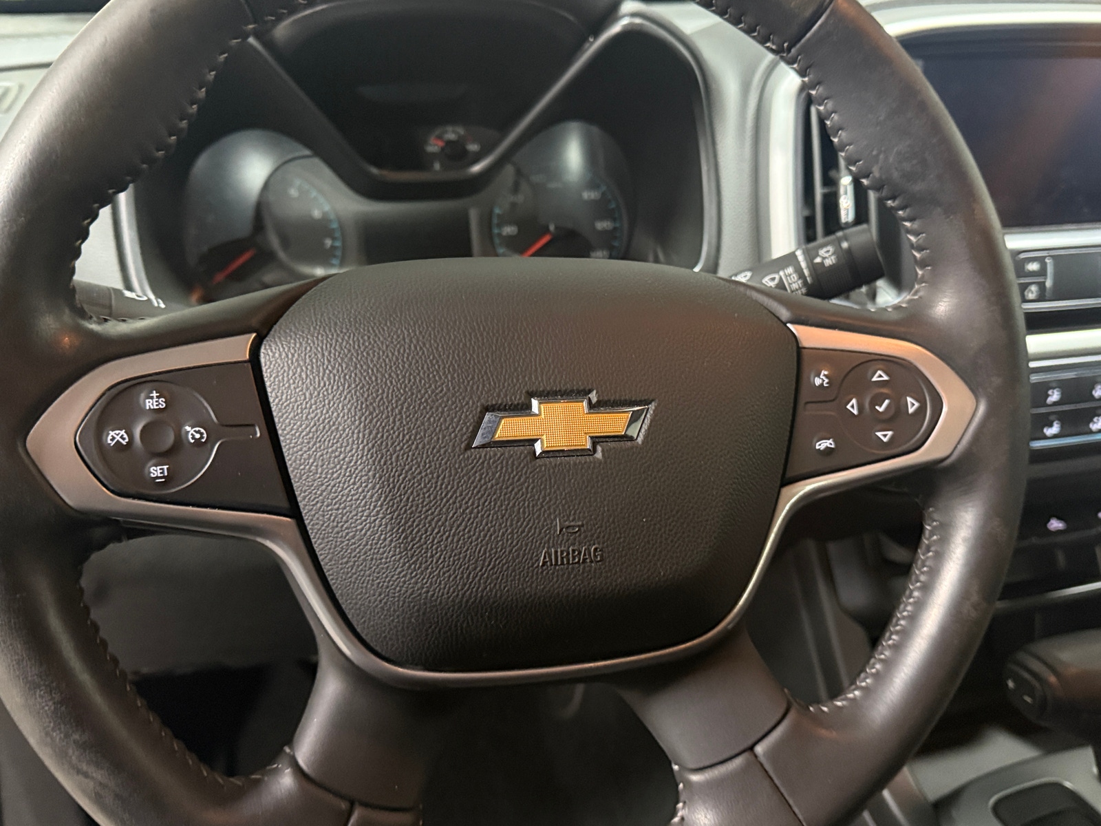Thumbnail: 2021 Chevrolet Colorado - 5