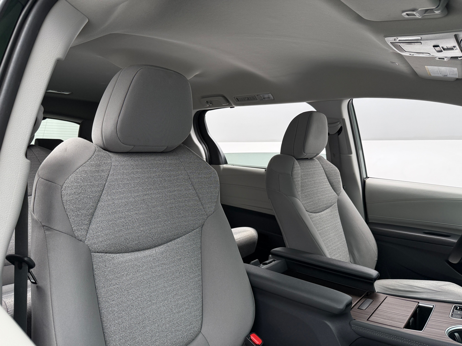 Thumbnail: 2022 Toyota Sienna - 2