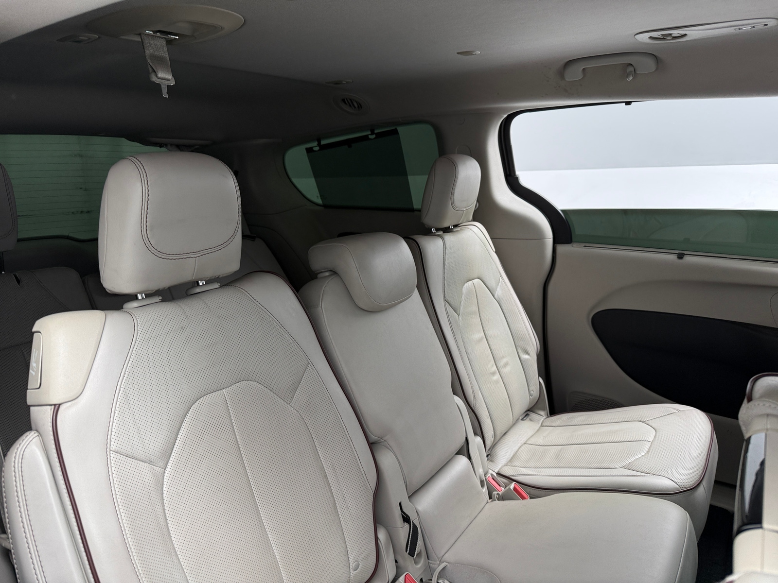 Thumbnail: 2017 Chrysler Pacifica - 5