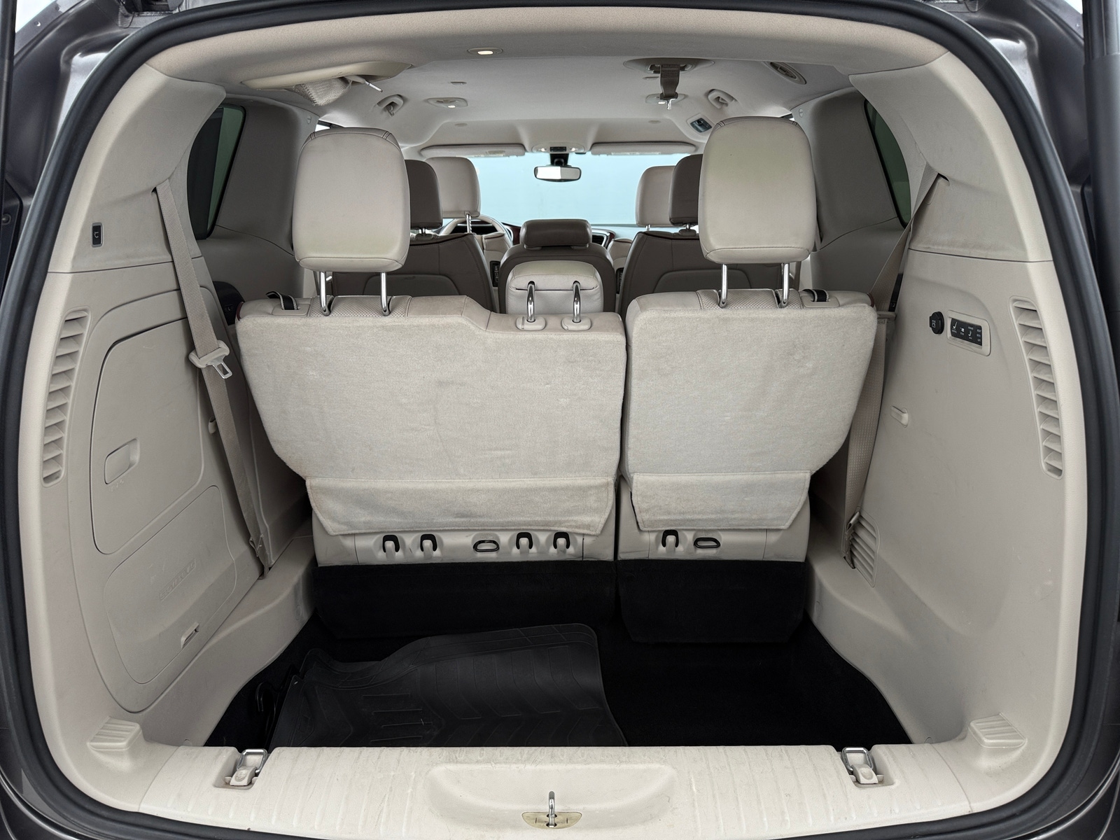 Thumbnail: 2017 Chrysler Pacifica - 6