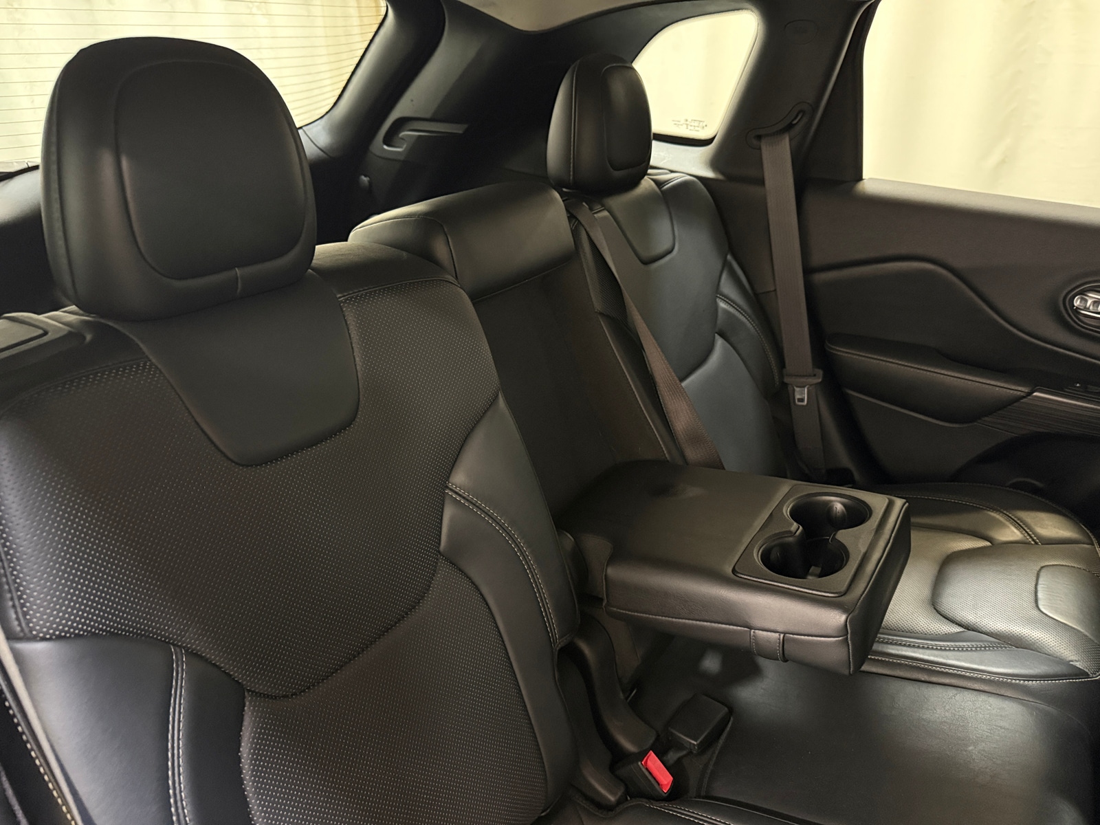 Thumbnail: 2014 Jeep Cherokee - 5
