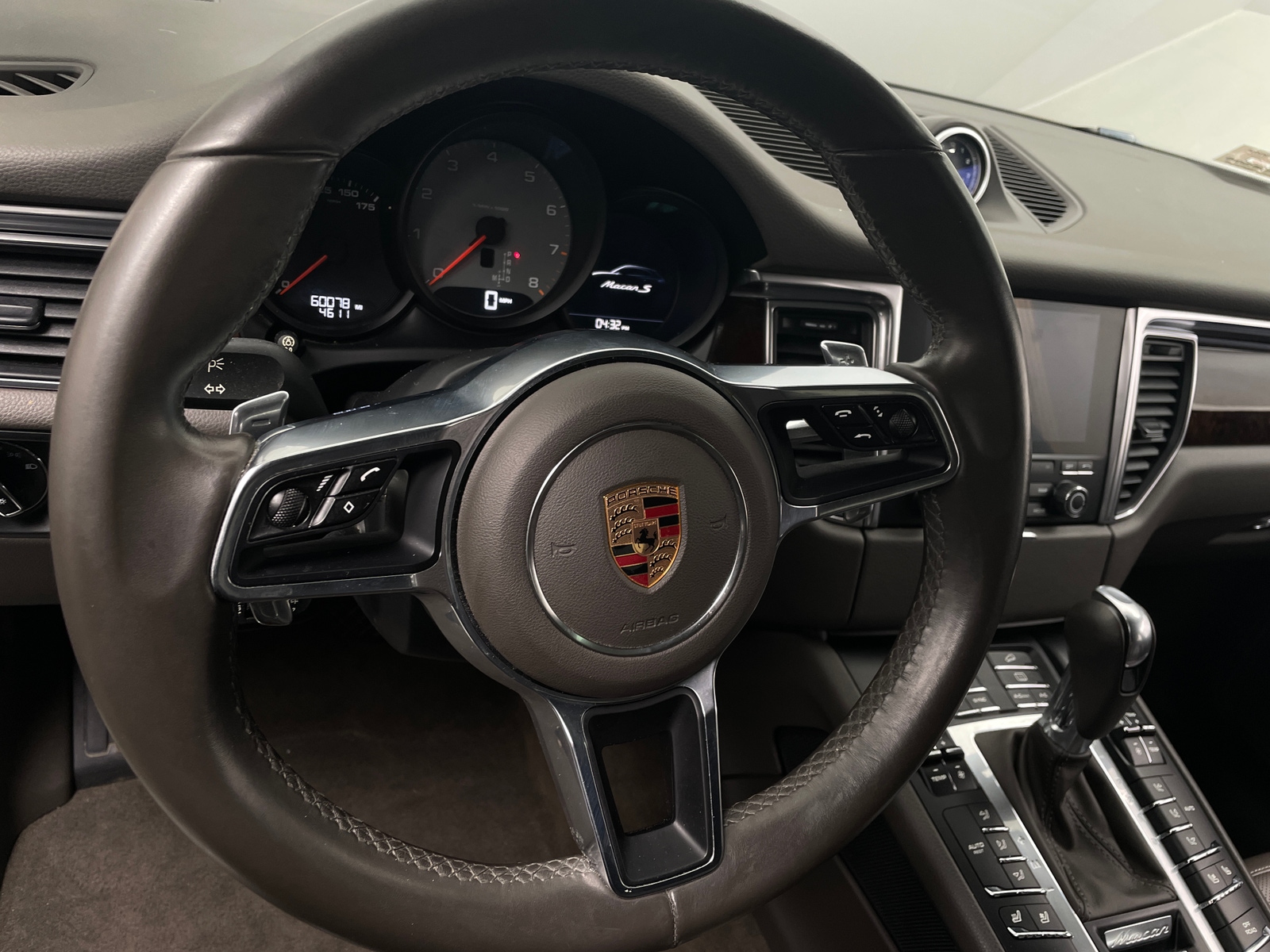 Thumbnail: 2017 Porsche Macan - 4