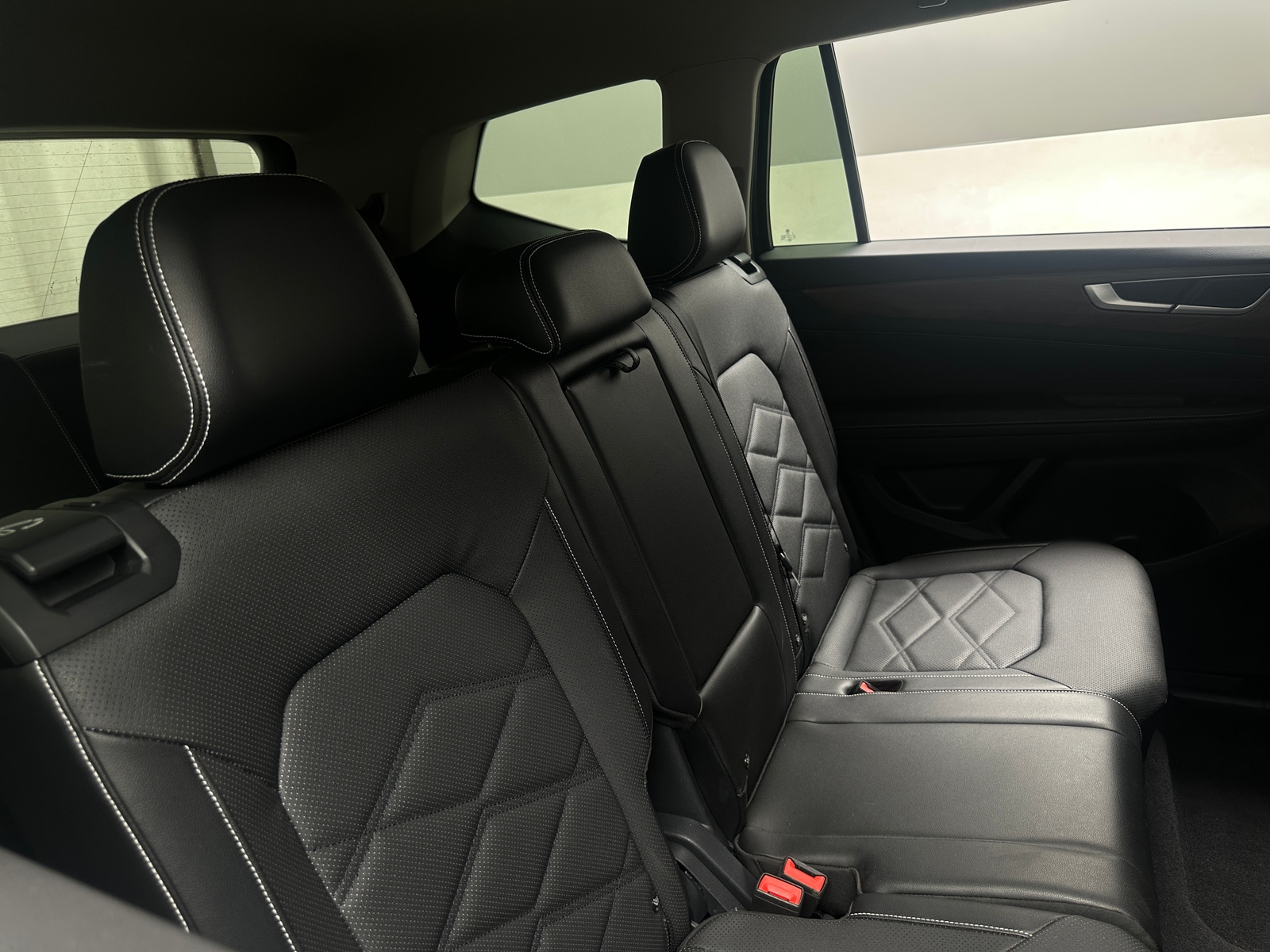 Thumbnail: 2024 Volkswagen Atlas - 5