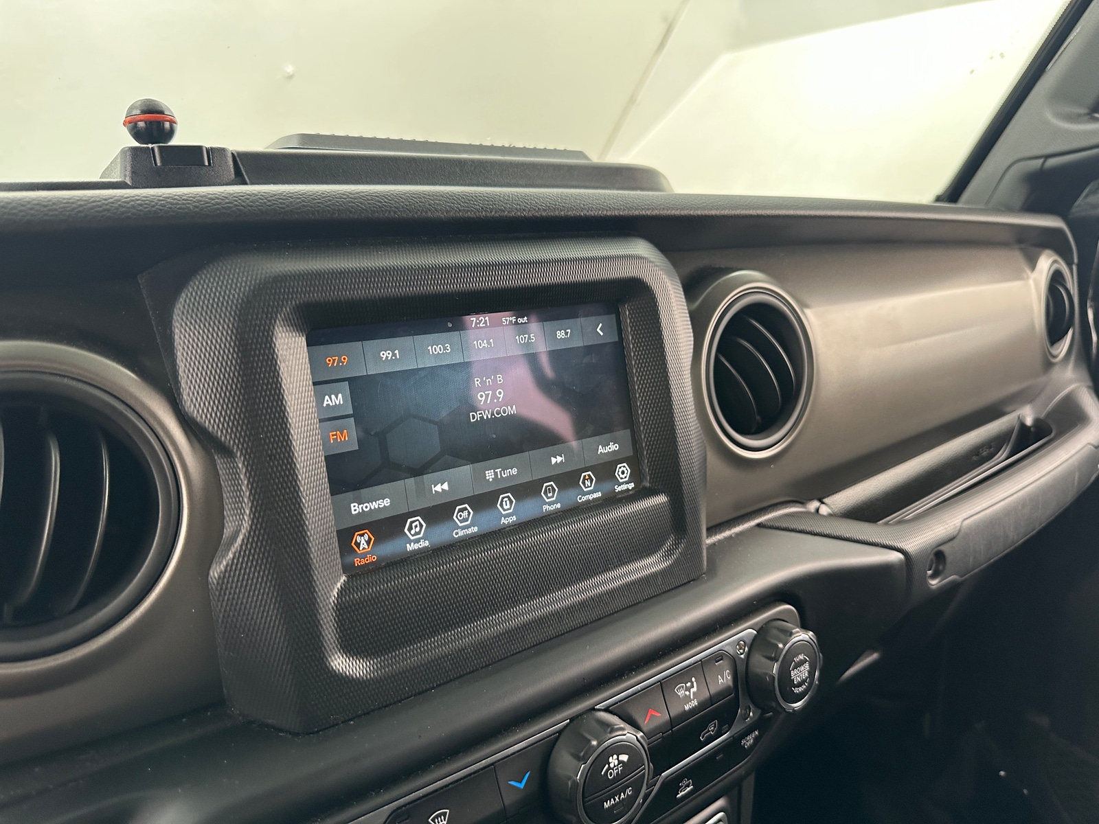 Thumbnail: 2022 Jeep Gladiator - 4