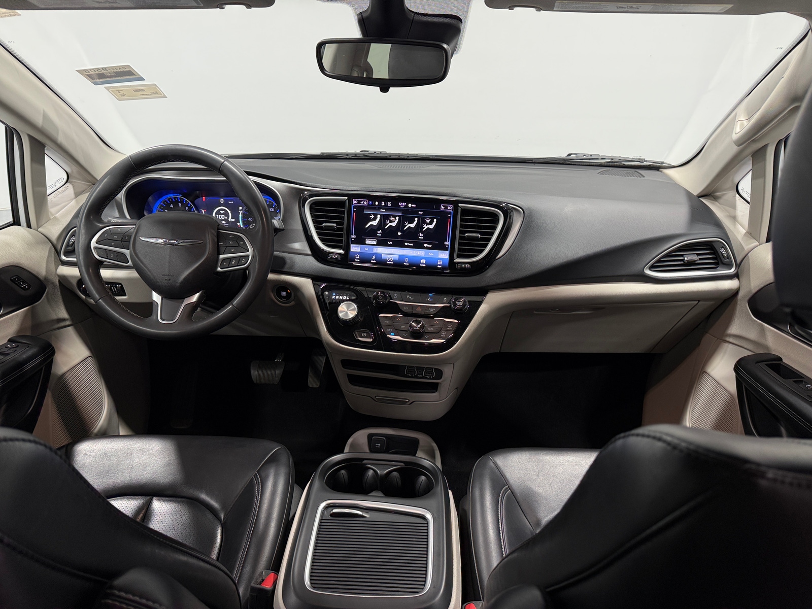Thumbnail: 2023 Chrysler Pacifica - 2