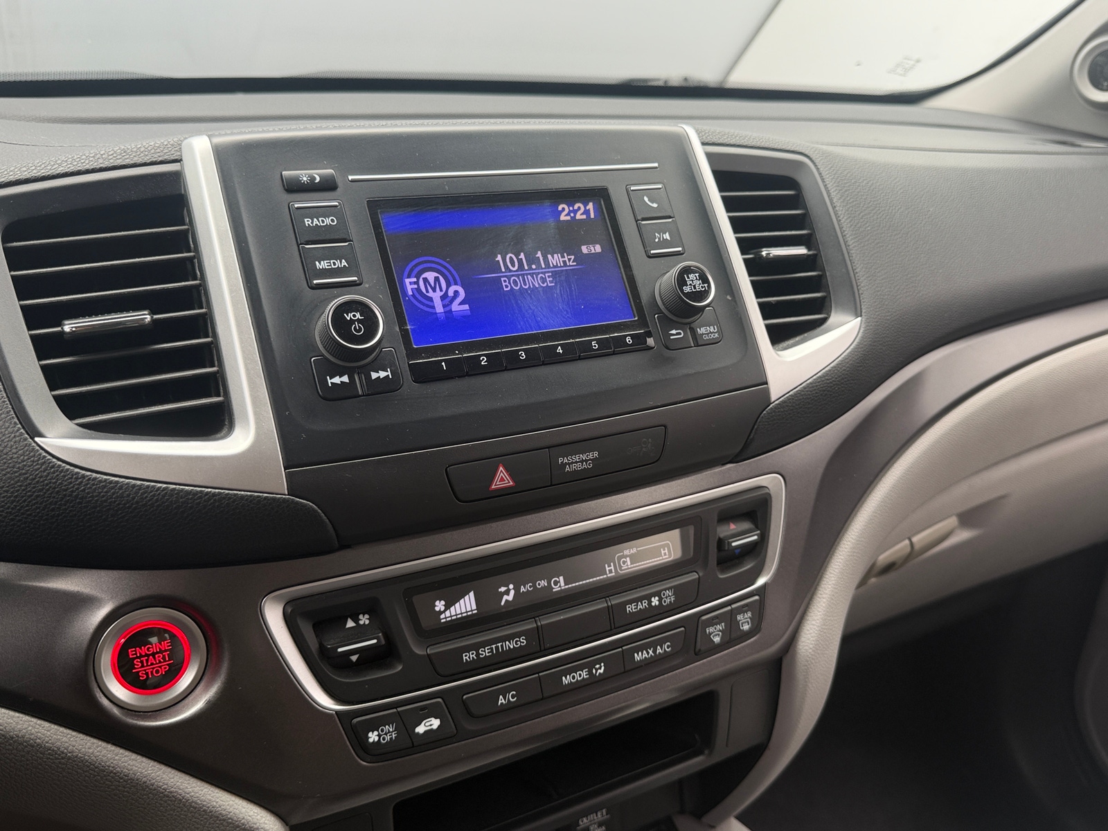 Thumbnail: 2018 Honda Pilot - 4
