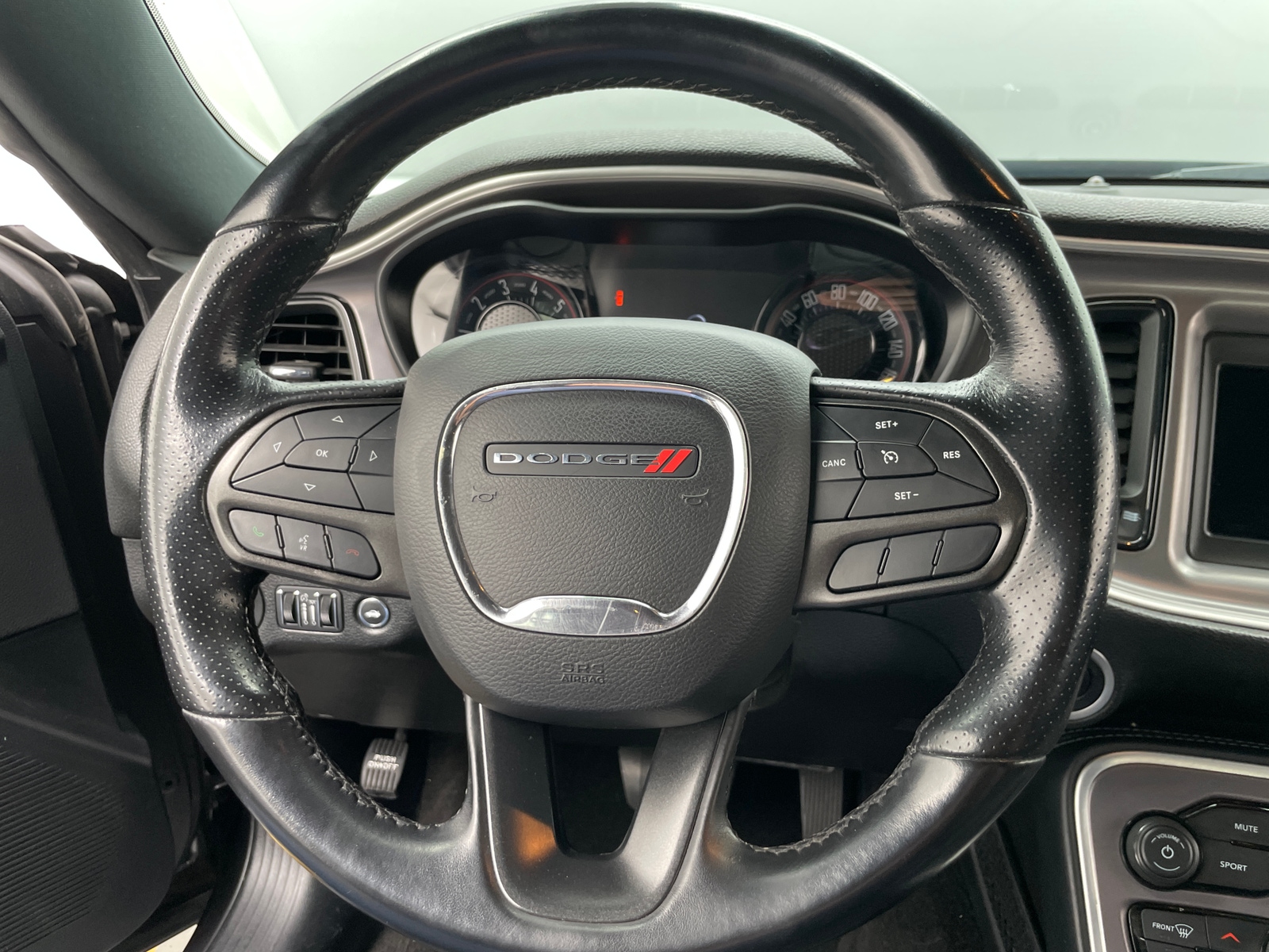 Thumbnail: 2022 Dodge Challenger - 4
