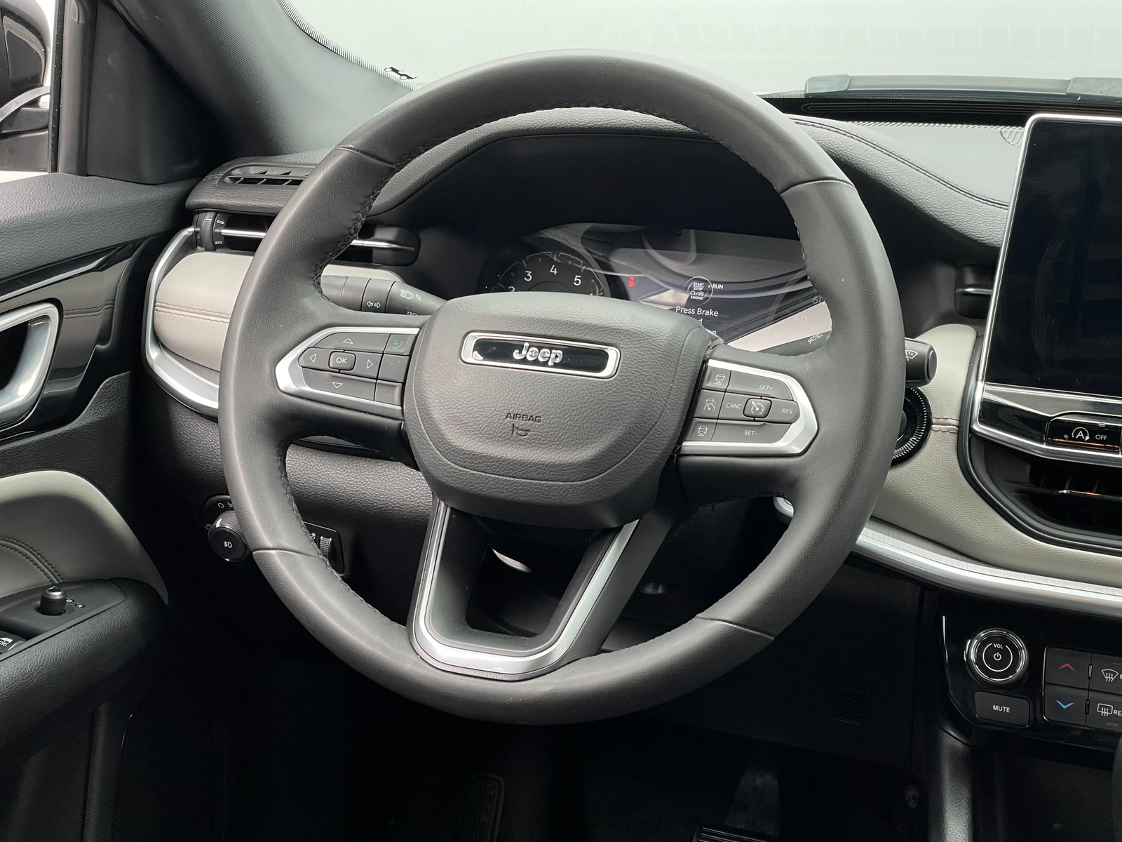 Thumbnail: 2025 Jeep Compass - 4