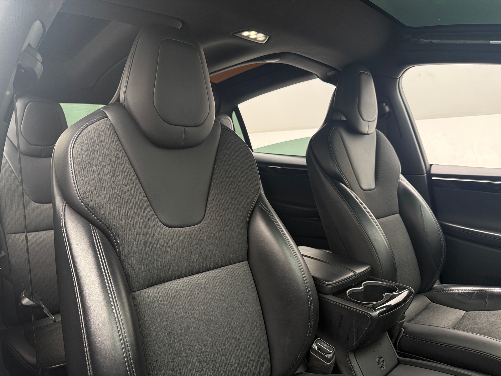 Thumbnail: 2018 Tesla Model X - 2