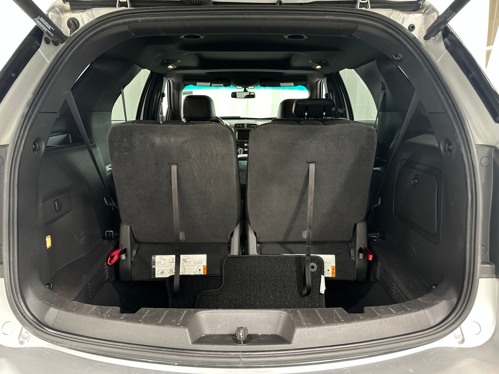 Thumbnail: 2015 Ford Explorer - 6