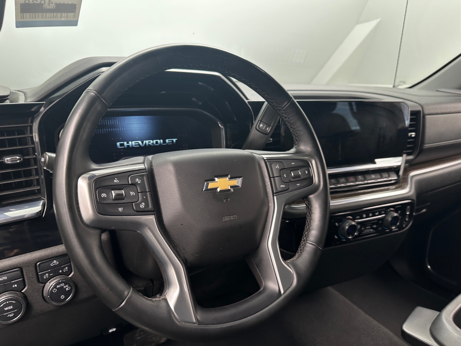 Thumbnail: 2023 Chevrolet Silverado 1500 - 5