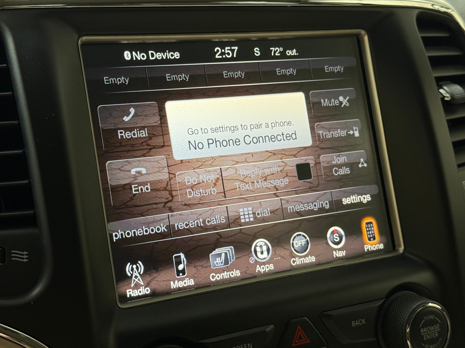 Thumbnail: 2015 Jeep Grand Cherokee - 3