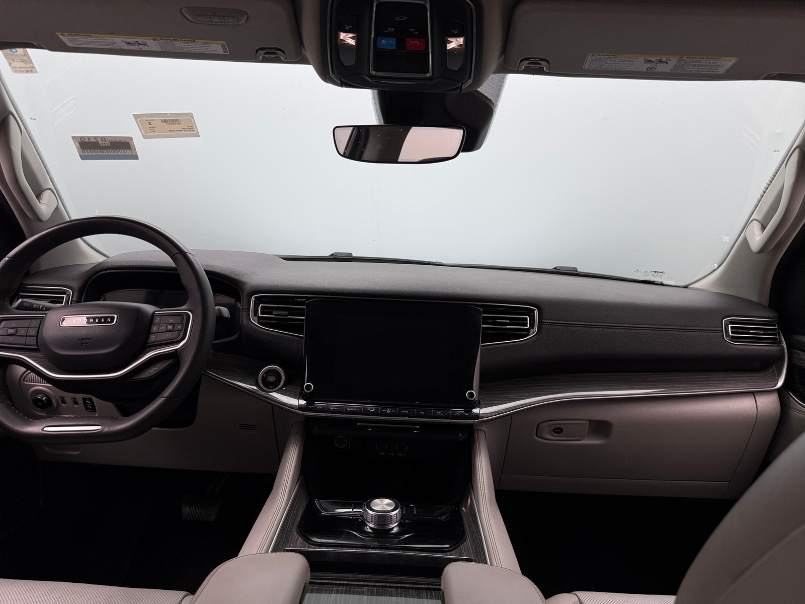 Thumbnail: 2022 Jeep Wagoneer - 2