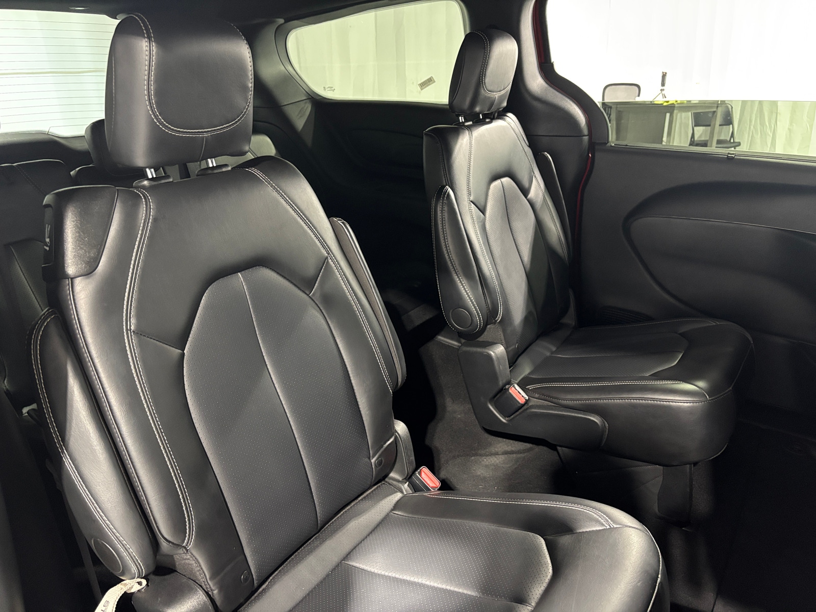 Thumbnail: 2025 Chrysler Pacifica - 5