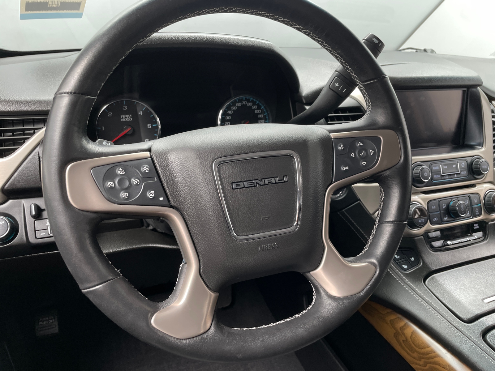 Thumbnail: 2019 GMC Yukon - 4