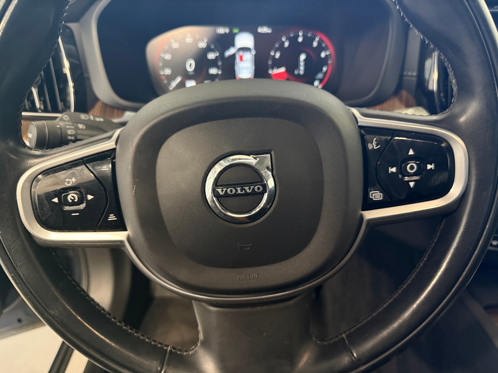 Thumbnail: 2020 Volvo XC60 - 4