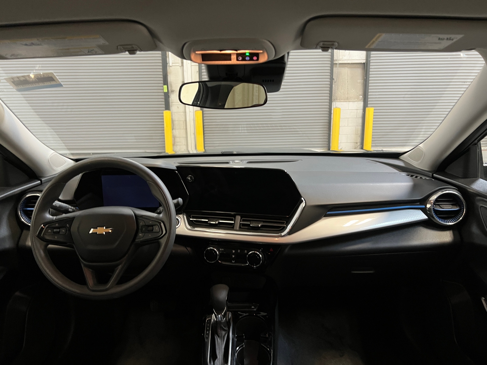 Thumbnail: 2025 Chevrolet Trax - 3