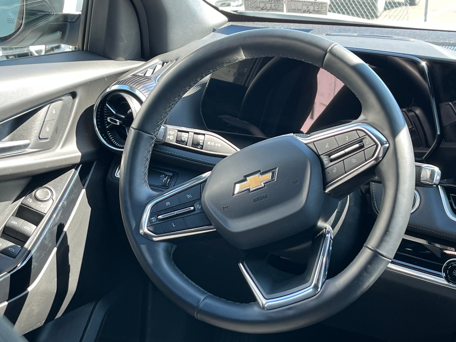 Thumbnail: 2025 Chevrolet Equinox - 5